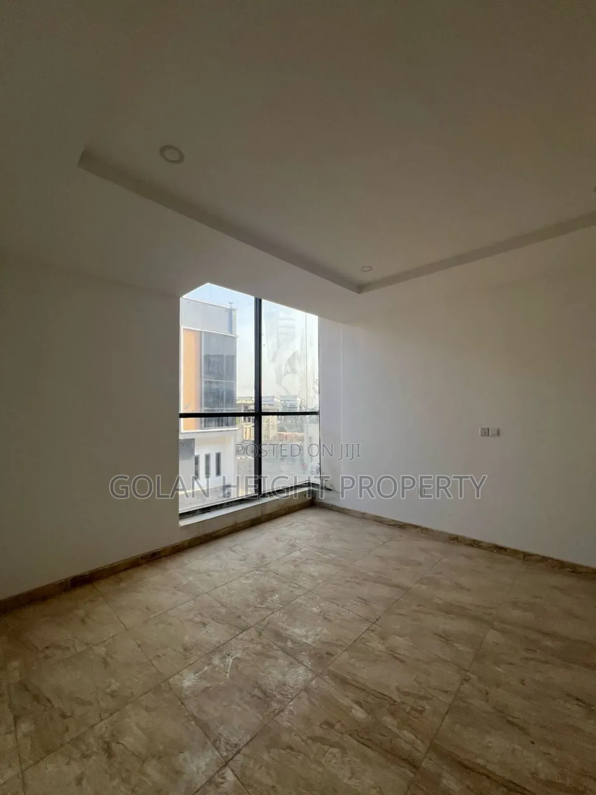 4bdrm Townhouse/Terrace in Diplomatic Zone, Katampe Extension for Sale in Katampe Extension
