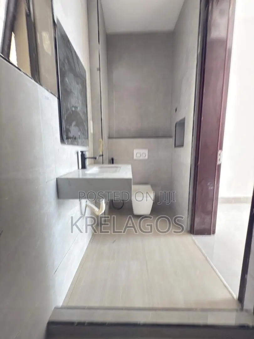 3bdrm Apartment in Lekki Phase 1 for sale in Lekki Phase 1