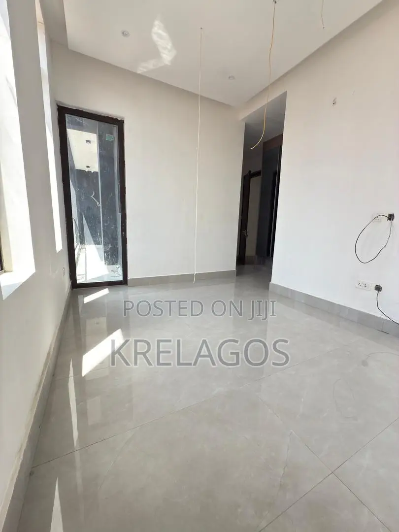 3bdrm Apartment in Lekki Phase 1 for sale in Lekki Phase 1