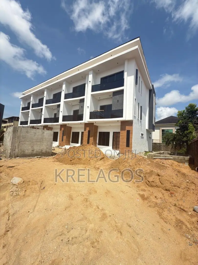 4bdrm Duplex in Lekki Phase 1 for sale in Lekki Phase 1