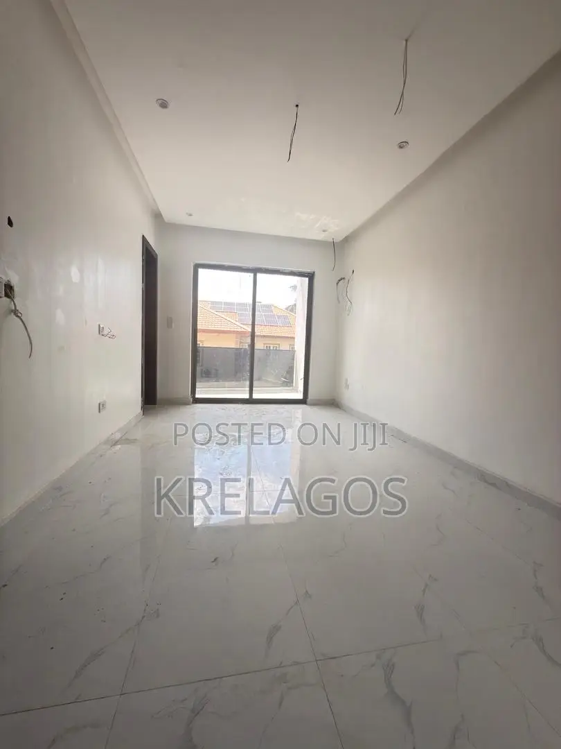 4bdrm Duplex in Lekki Phase 1 for sale in Lekki Phase 1
