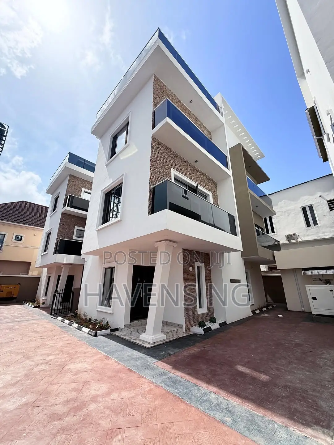 4bdrm Duplex in Agungi for sale in Agungi