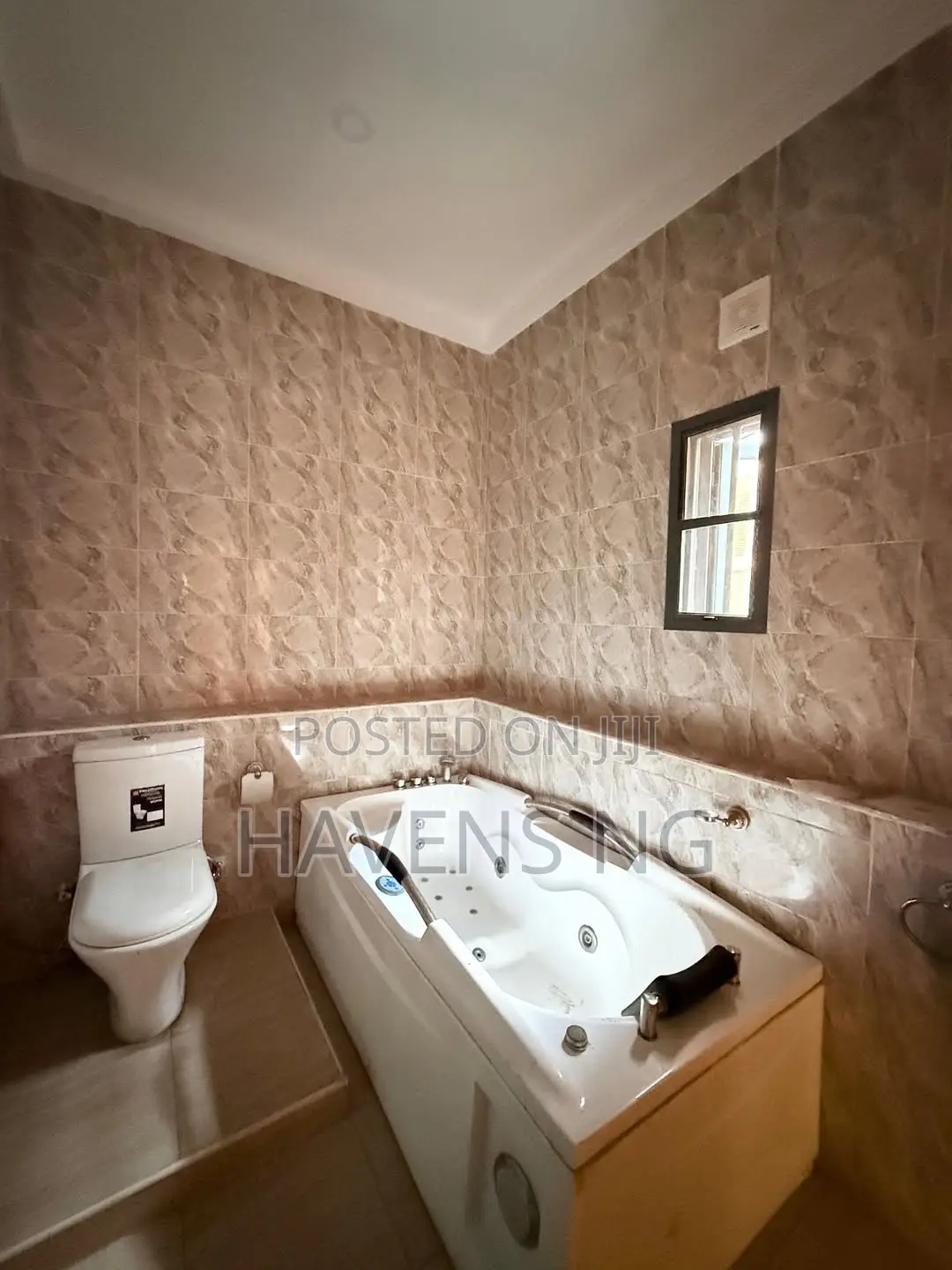 4bdrm Duplex in Agungi for sale in Agungi