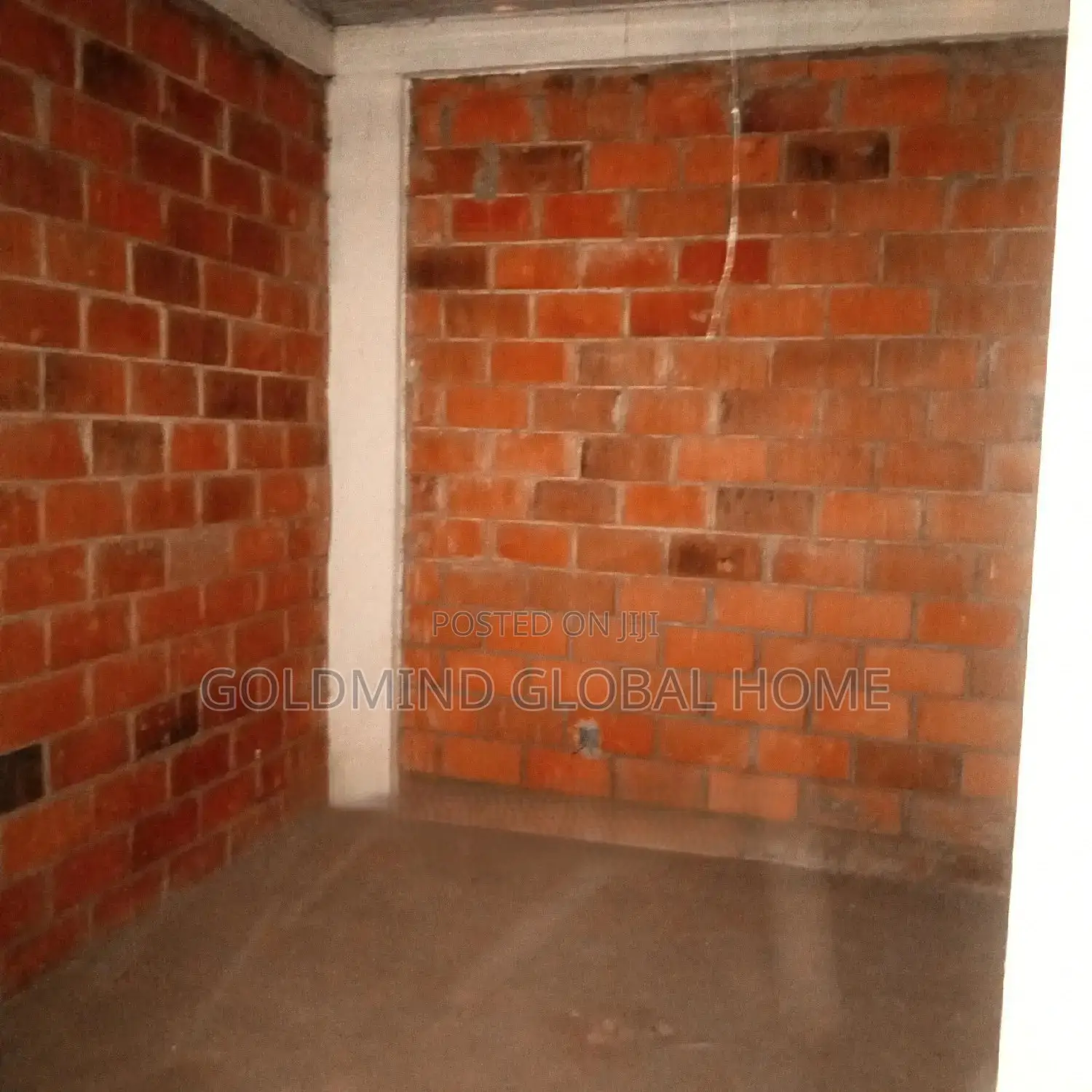 Strategically Located Lock Up Shop in Kaura Market for Sale in Kaura