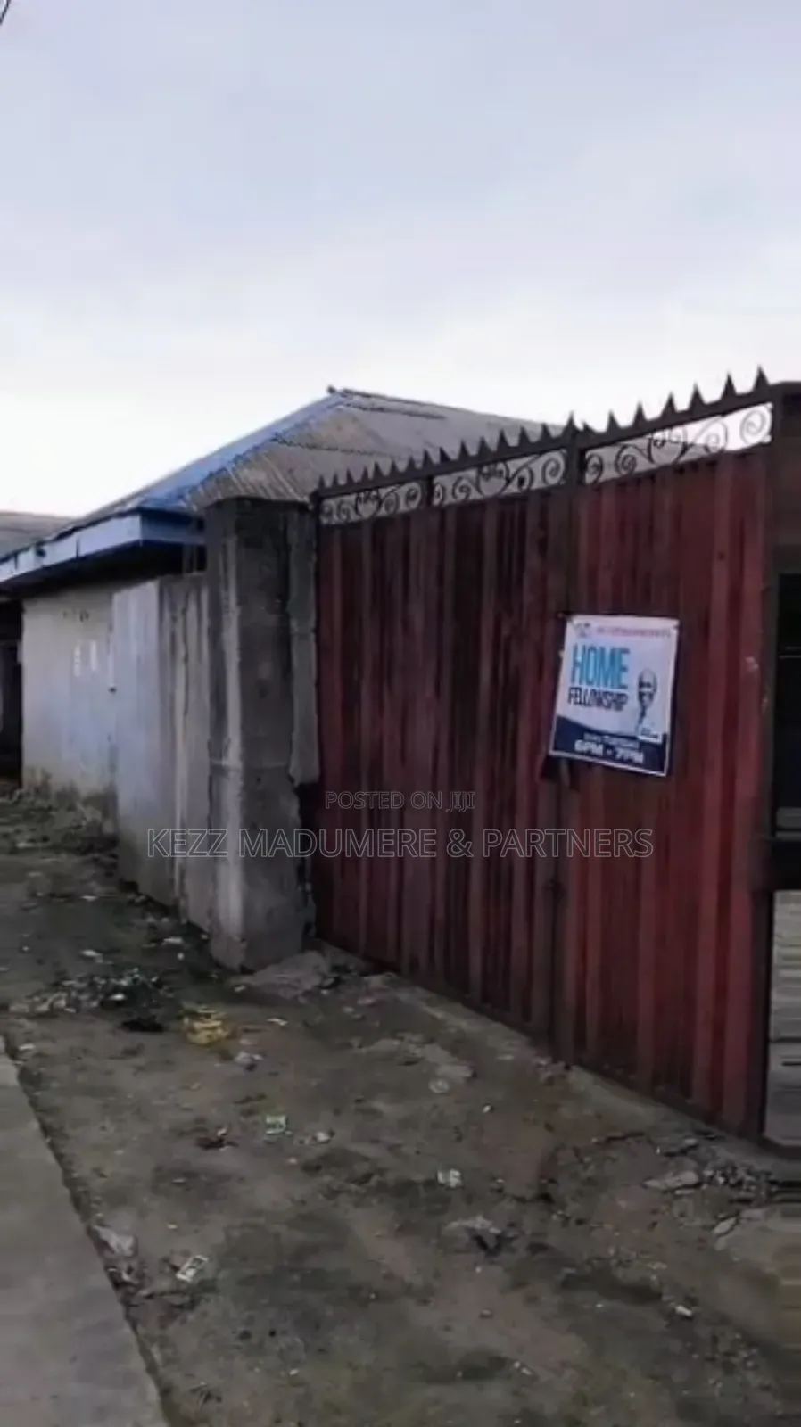 7bdrm Block of Flats in Near Market for sale in Port-Harcourt