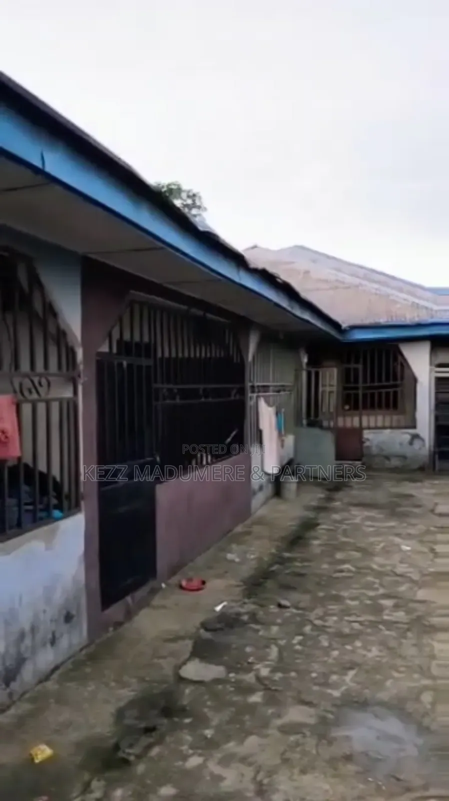 7bdrm Block of Flats in Near Market for sale in Port-Harcourt