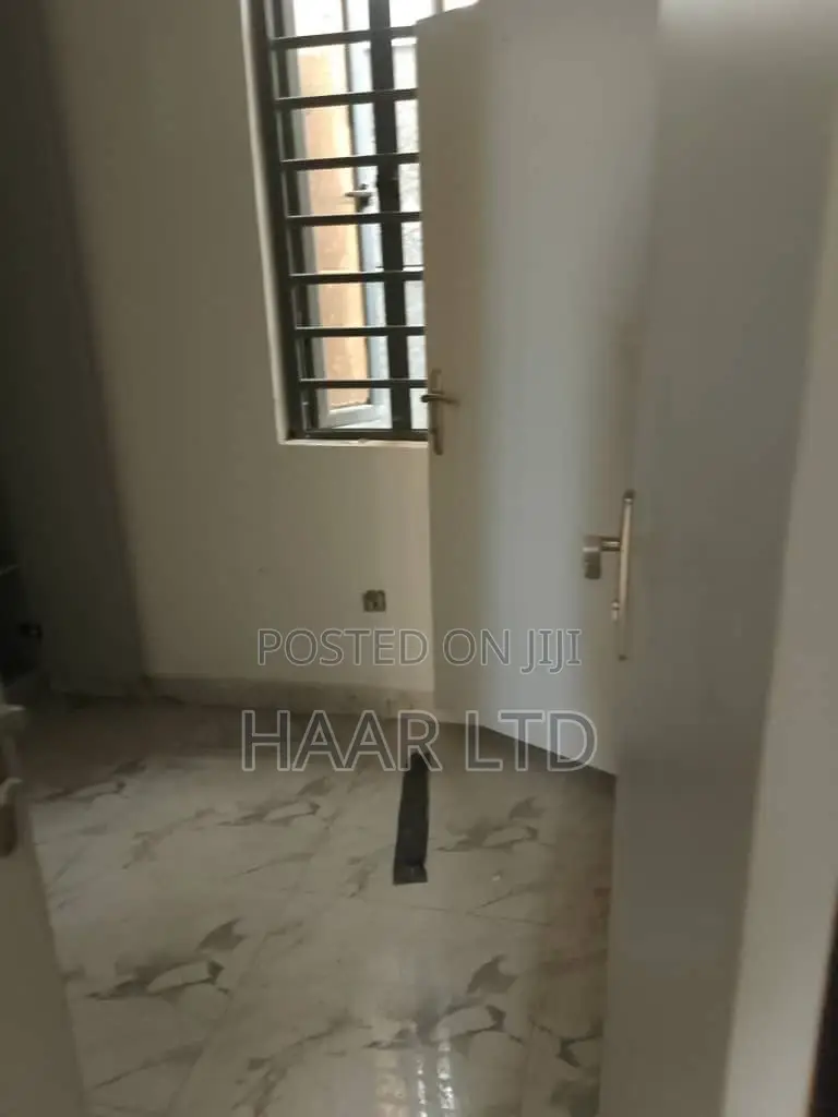4bdrm Duplex in VGC / Ajah for sale in VGC / Ajah