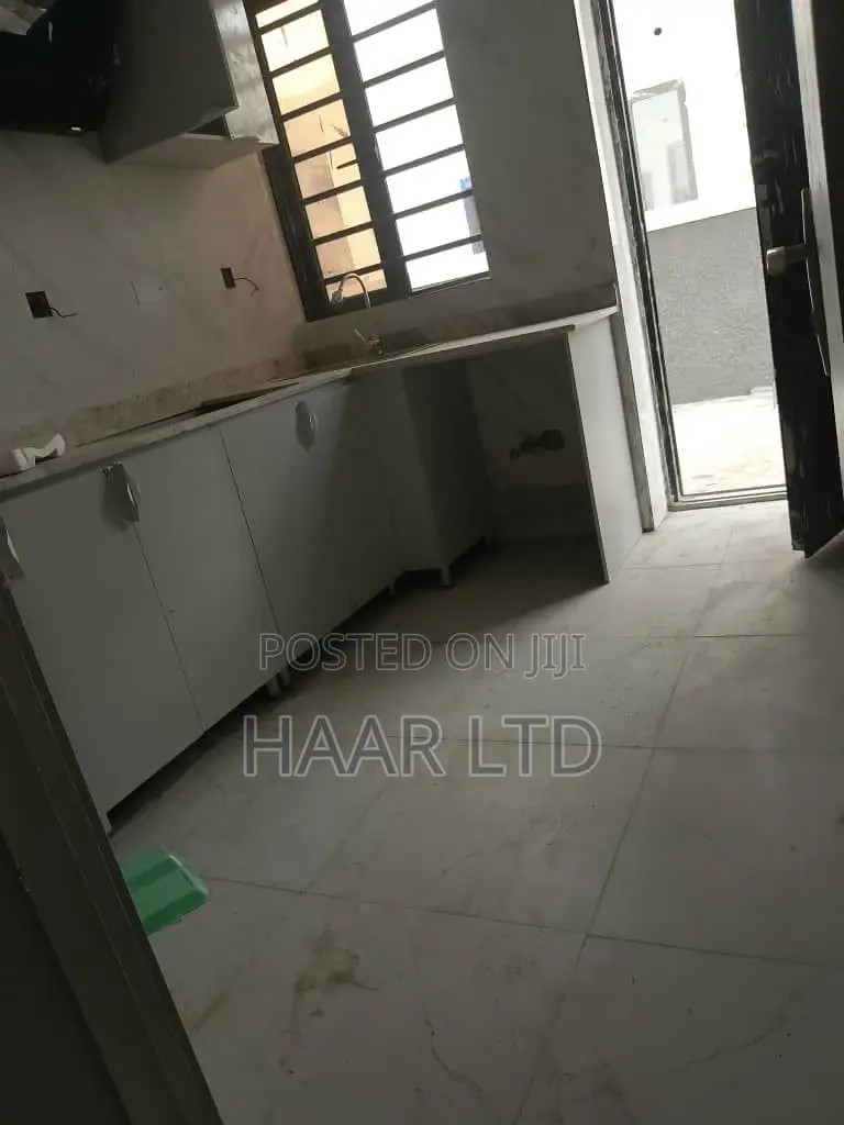 4bdrm Duplex in VGC / Ajah for sale in VGC / Ajah
