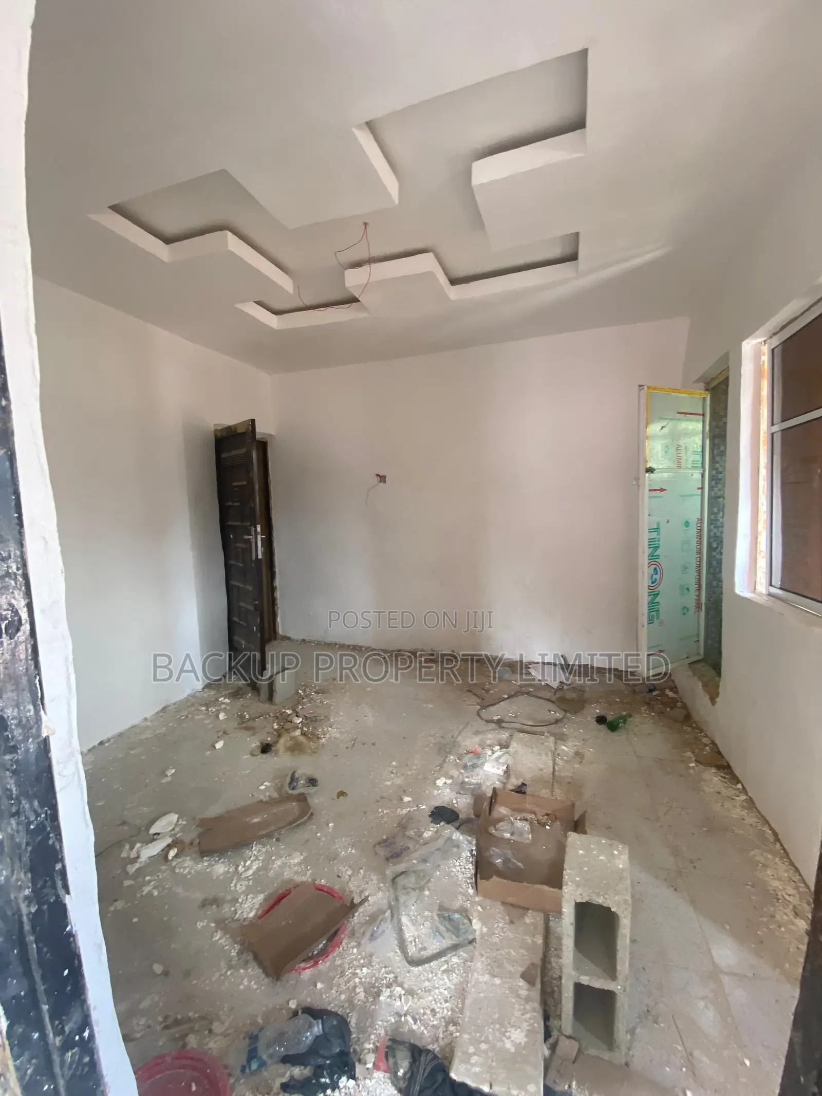 1bdrm Apartment in Gbagada for sale in New Garage / Gbagada