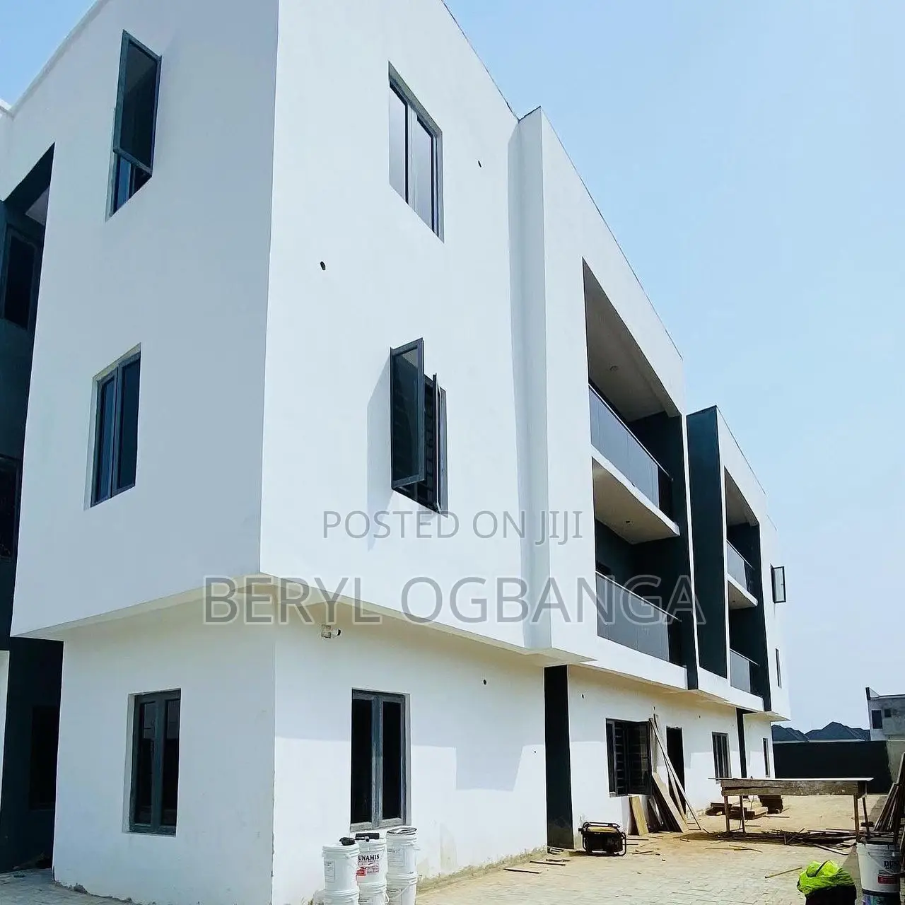 3bdrm Apartment in Ikota Gra for sale in Ikota