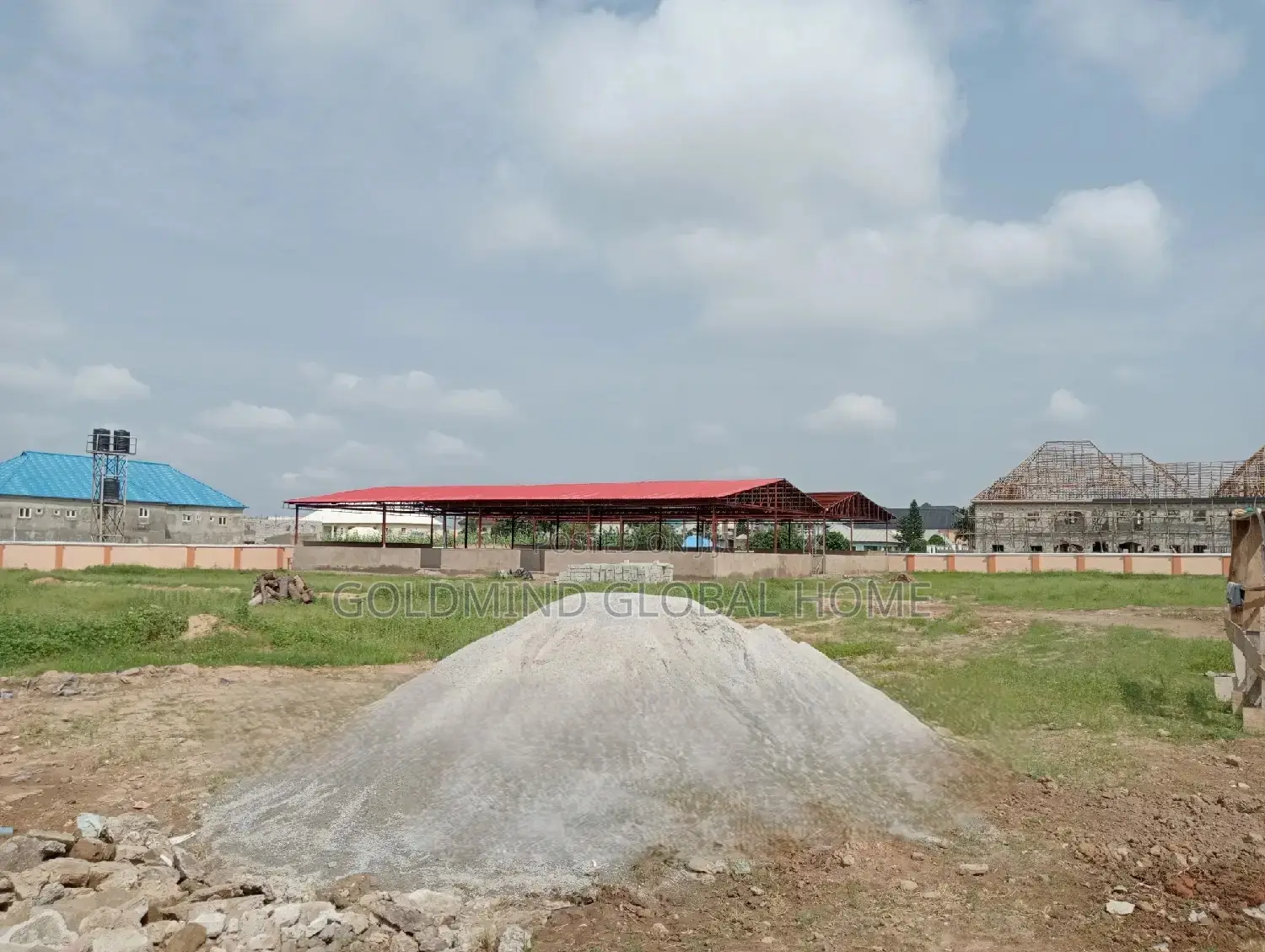 Lock Up Shop for Sell in Lugbe in Sabon Lugbe