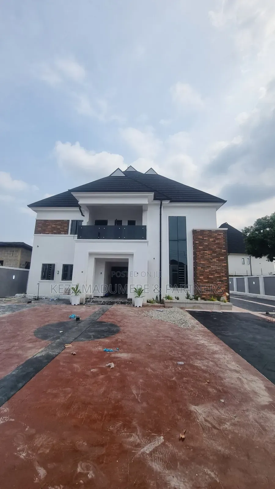 6bdrm Duplex in Eliozu , Port for sale in Port-Harcourt