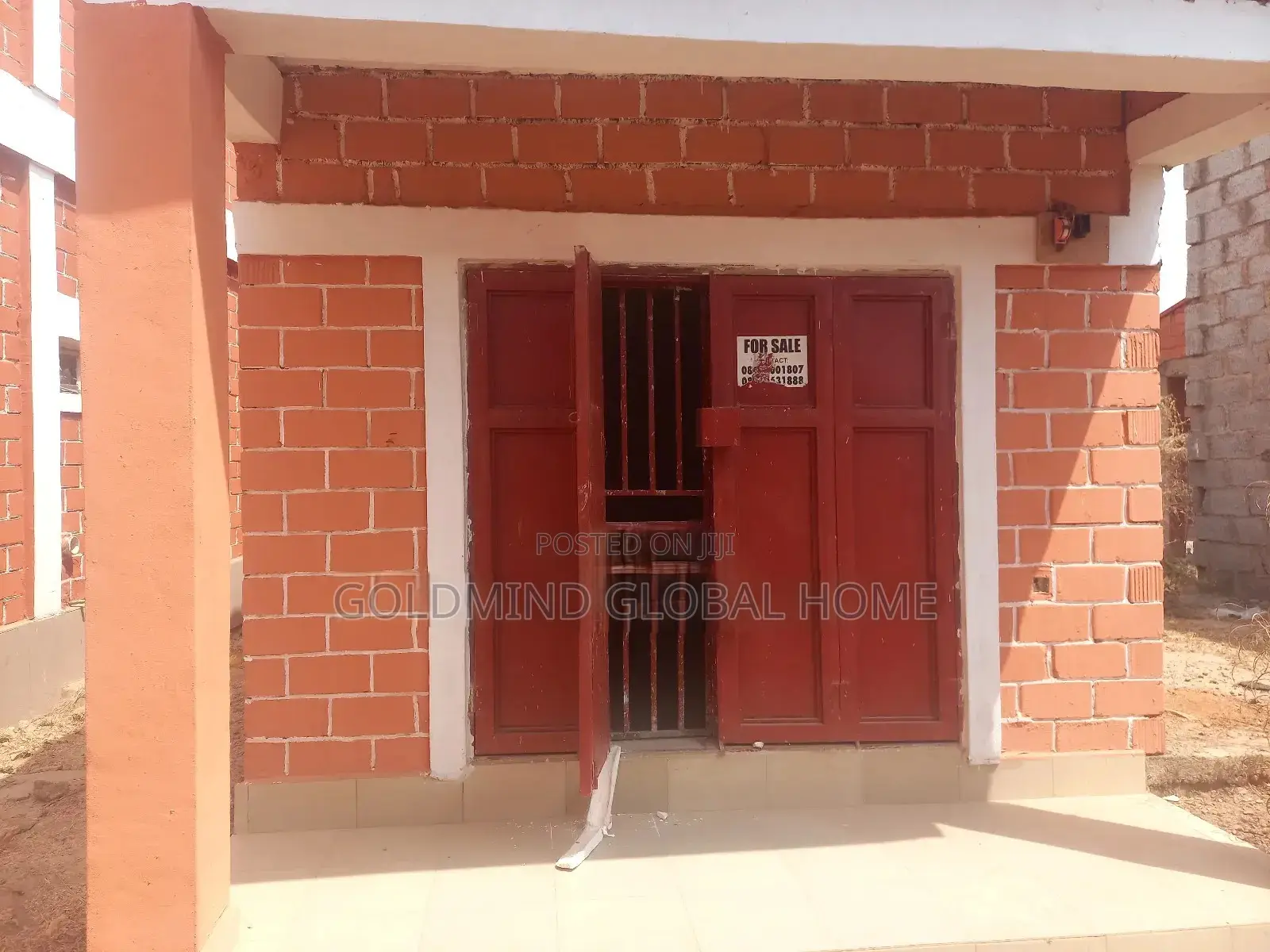 Distress Sale: Double Shop for Sale in Fo1 MKT Kubwa in Kubwa