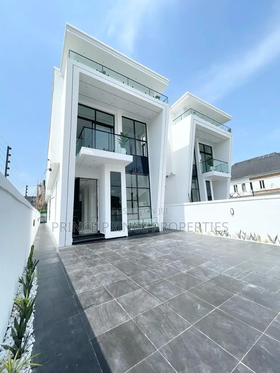Furnished 5bdrm Duplex in Lekki Chevron for sale in Lekki