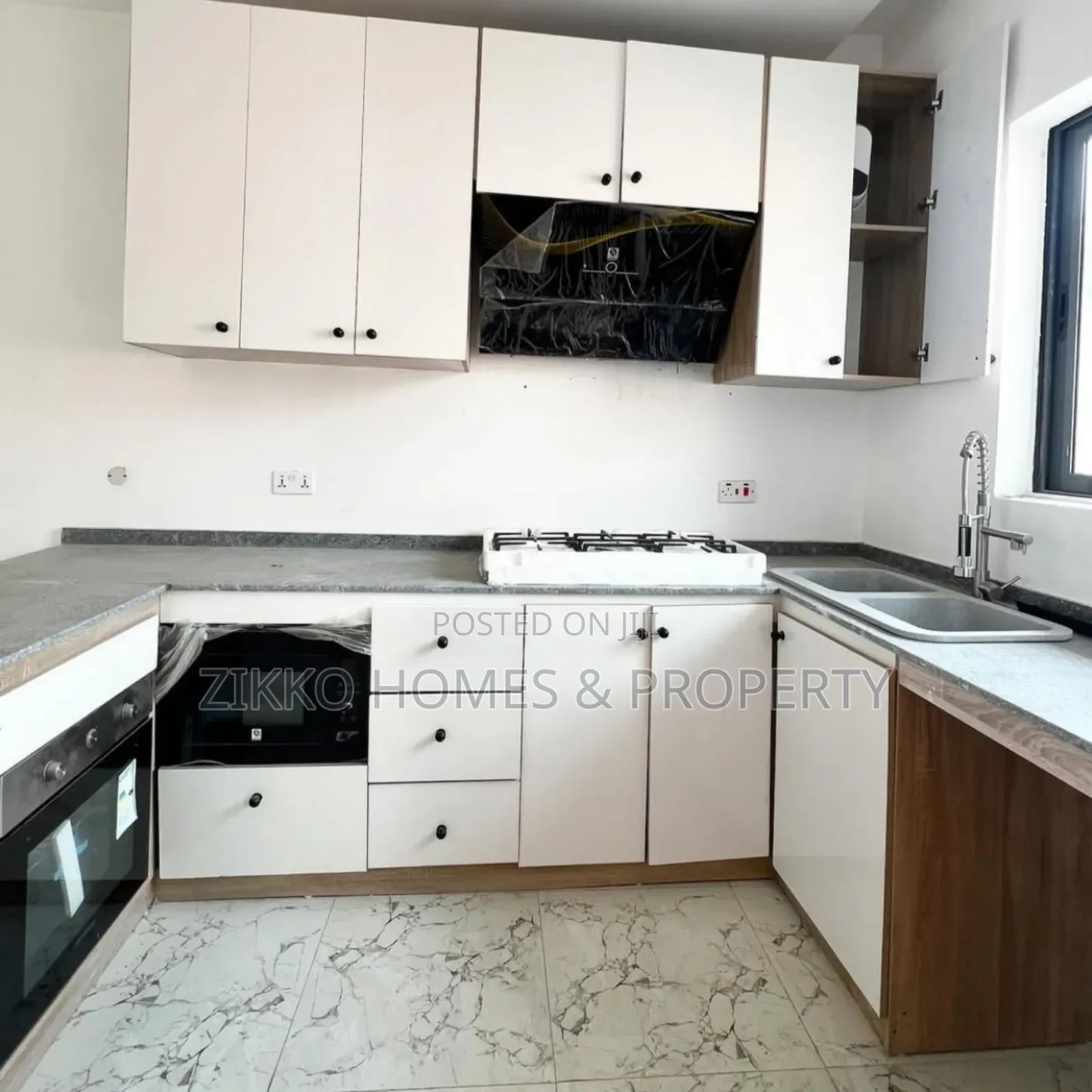 2bdrm Apartment in Chevron Drive, Lekki for sale in Lekki