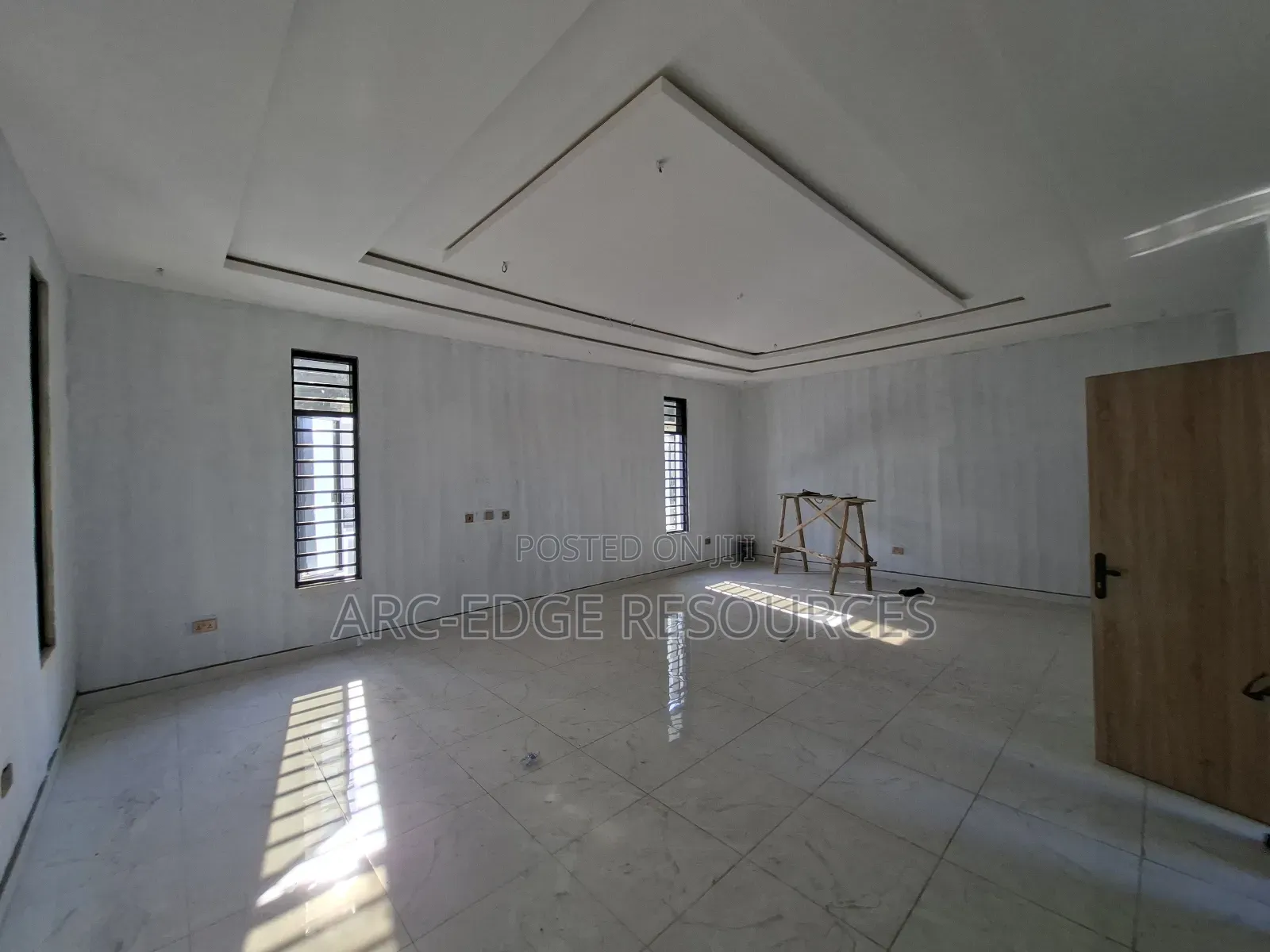 5bdrm Duplex in Ago Palace for sale in Ago Palace
