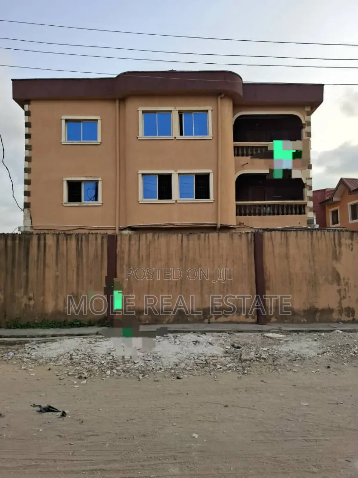 3bdrm Block of Flats in Hossana Estate By for sale in Ago Palace