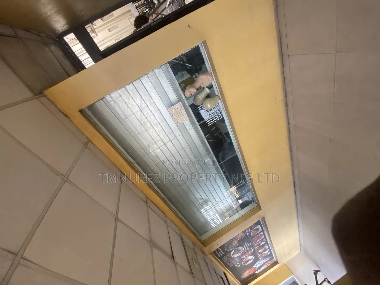 Shop to Let in Lekki