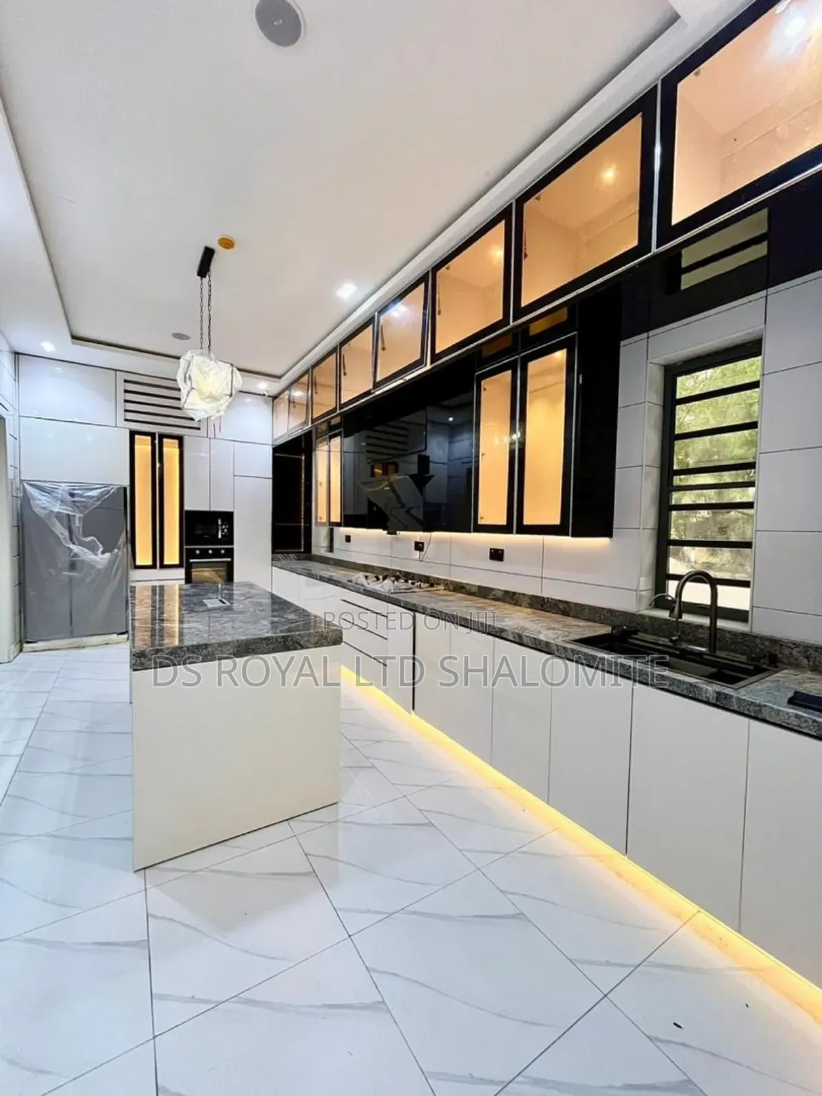 5bdrm Duplex in Lagos Island / Lagos Island for sale in Lagos Island / Lagos Island