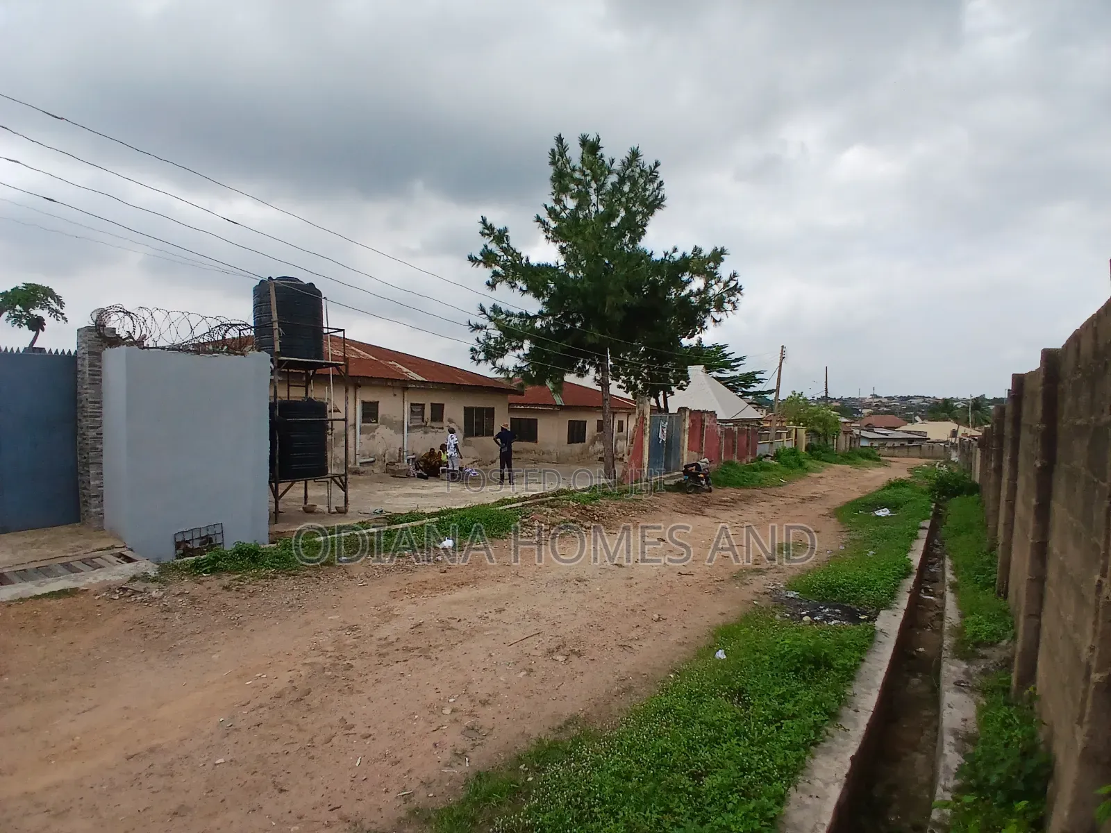 12bdrm Bungalow in Gbekuba, Apata, Ibadan for sale in Ibadan