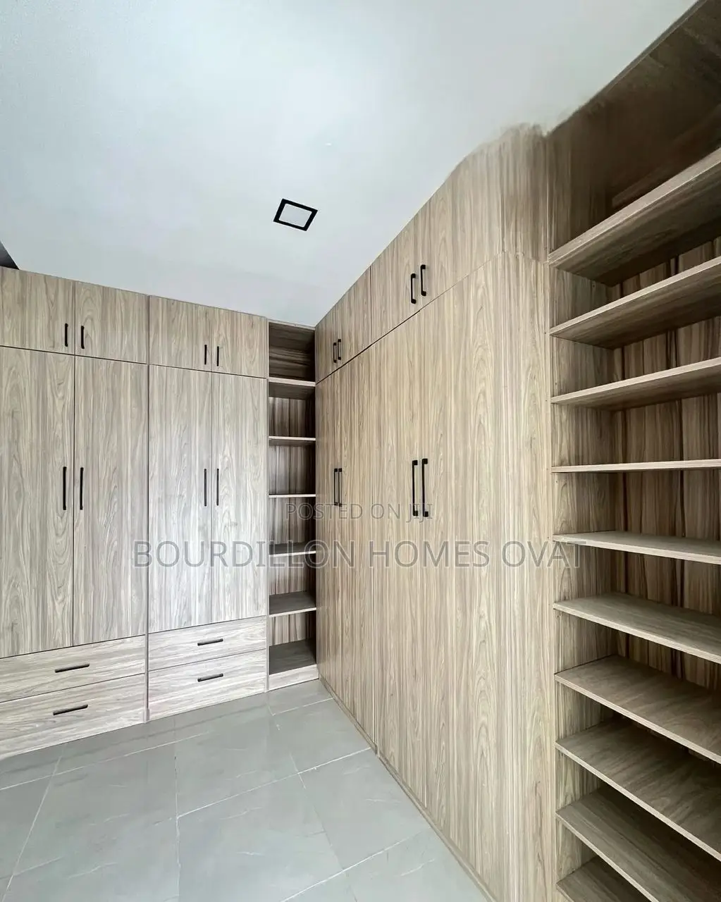 4bdrm Duplex in Ikate for sale in Ikate