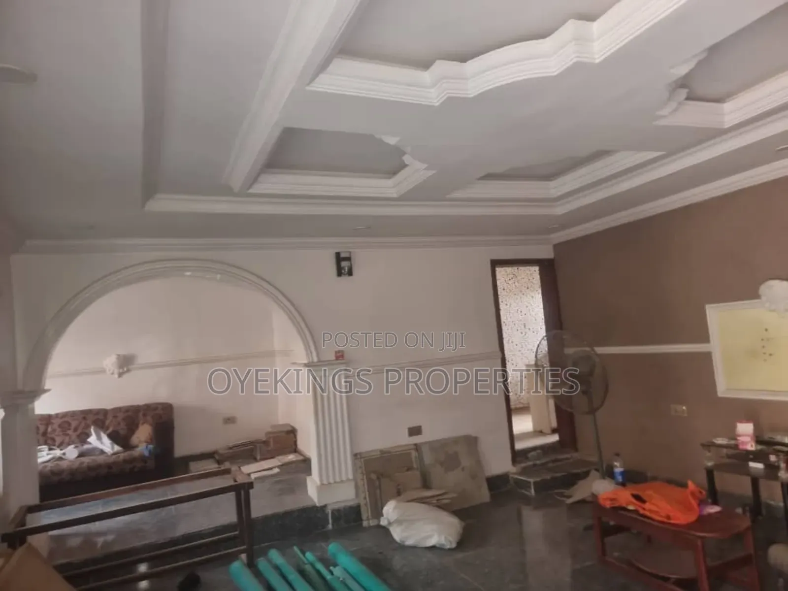 3bdrm Block of Flats in Erikalofi Akala Express for sale in Akala Express