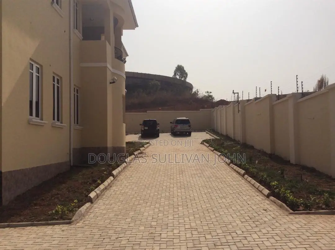 Furnished 6bdrm Mansion in Independence Layout, Enugu for sale in Enugu
