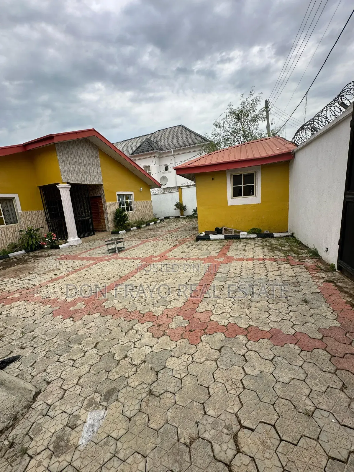 4bdrm Bungalow in Elebu Estate, Akala Express for sale in Akala Express