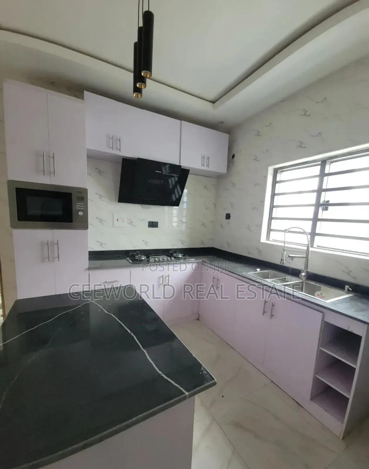 5bdrm Duplex in Kolapo Ishola Gra, Akobo for sale in Akobo