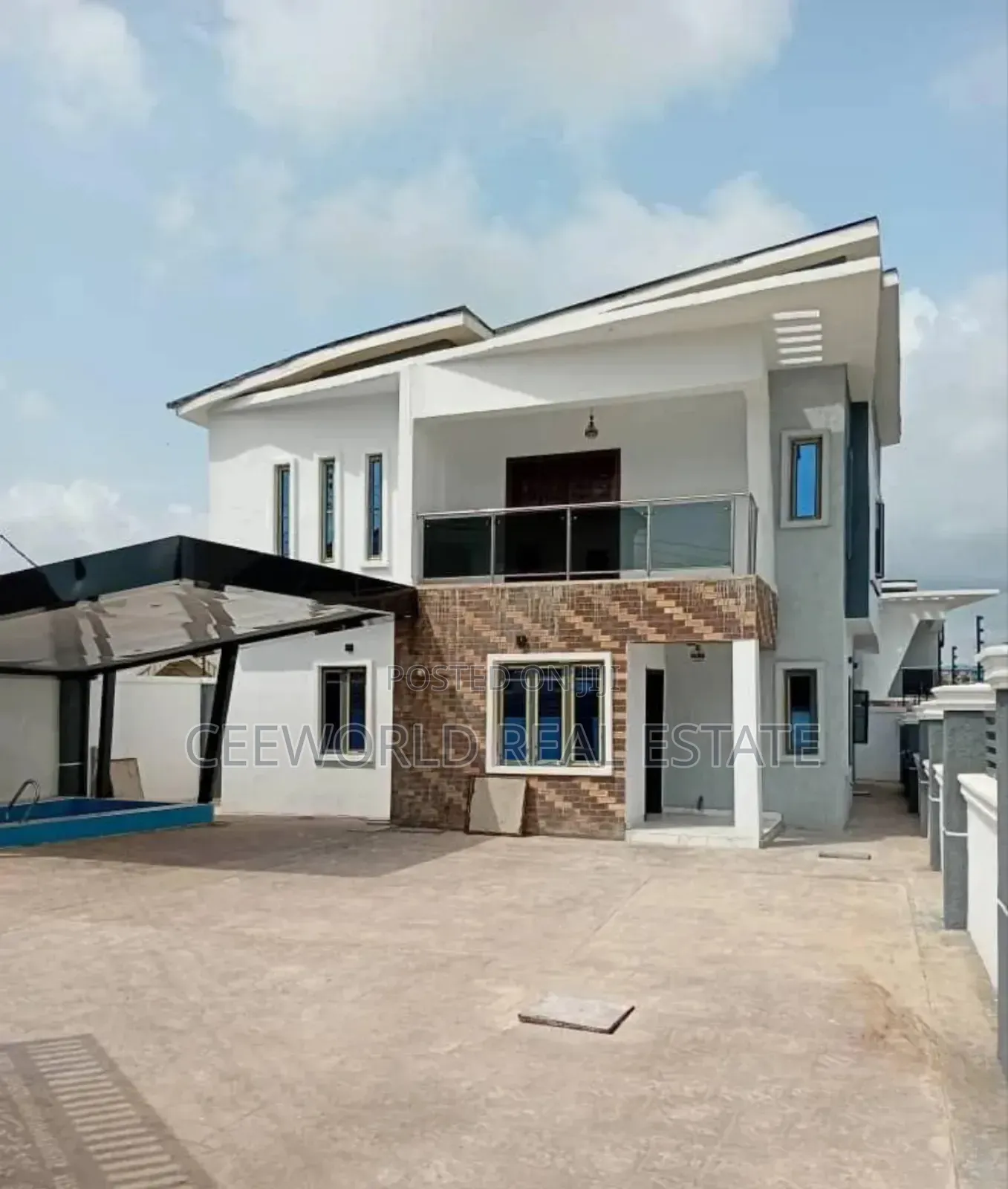 4bdrm Duplex in Purple Gate Estate for sale in Oluyole Estate