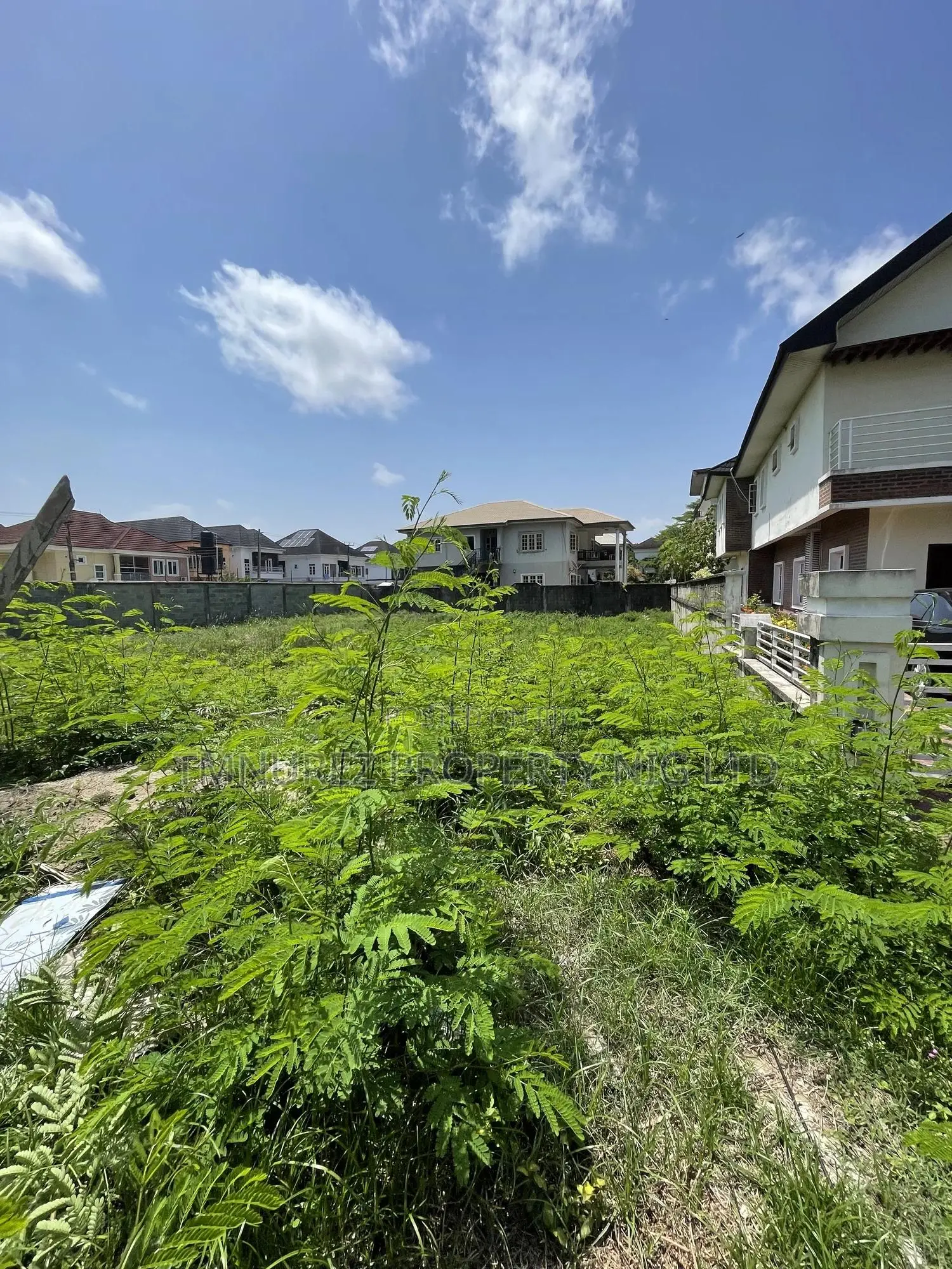 1000 Square Meters Land for Sale in Chevron