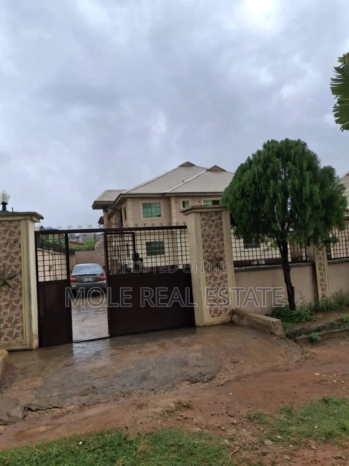 2bdrm Block of Flats in Eyita Ikorodu for sale in Ikorodu