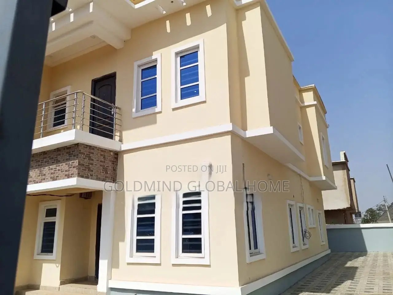 4bdrm Duplex in Apo for sale in Apo Resettlement