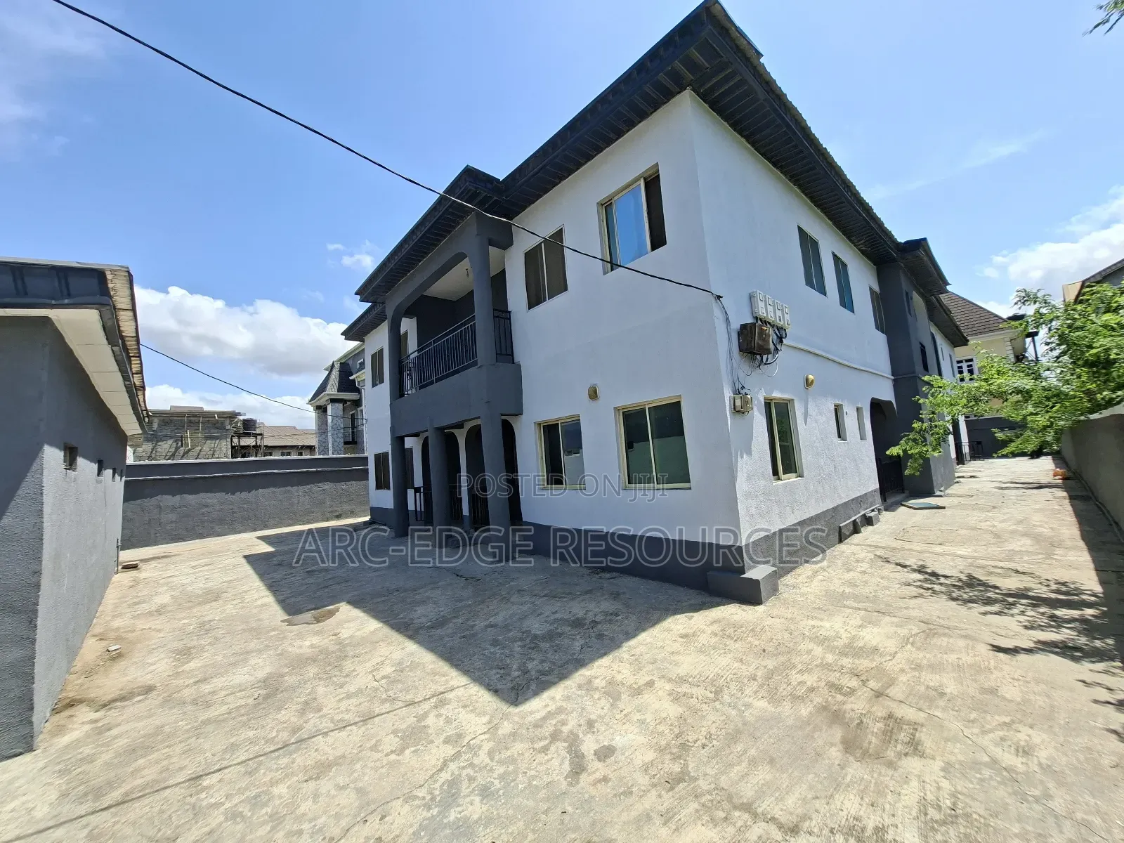 3bdrm Block of Flats in Ago Palace for sale in Ago Palace