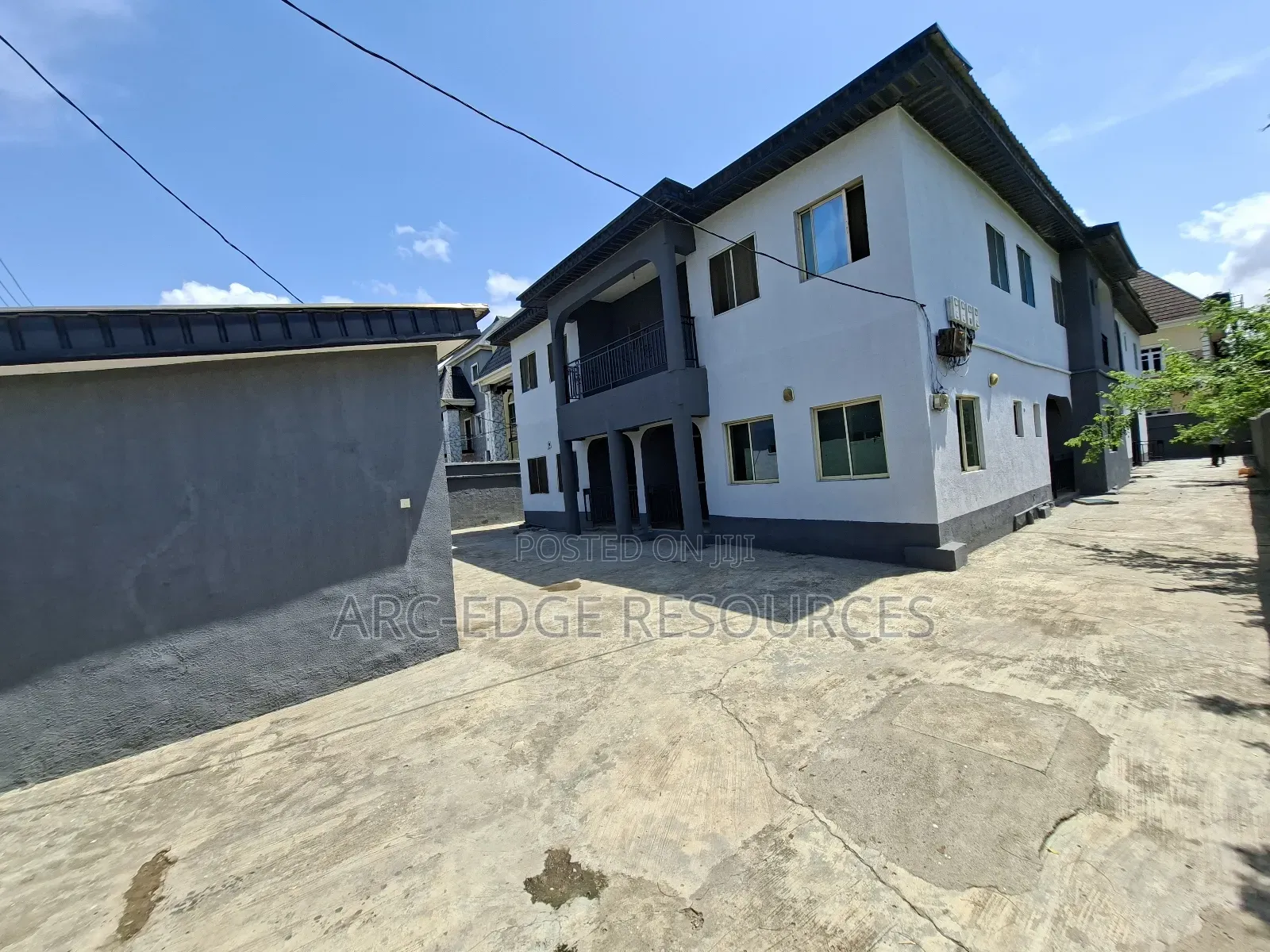 3bdrm Block of Flats in Ago Palace for sale in Ago Palace
