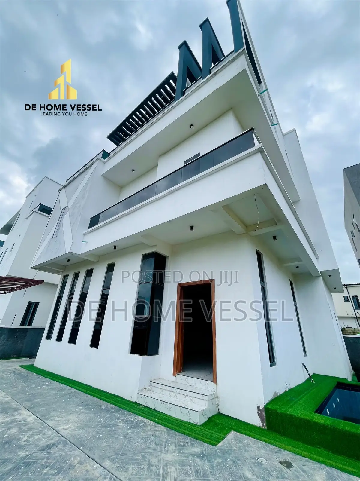 6bdrm Duplex in Ikate for sale in Ikate