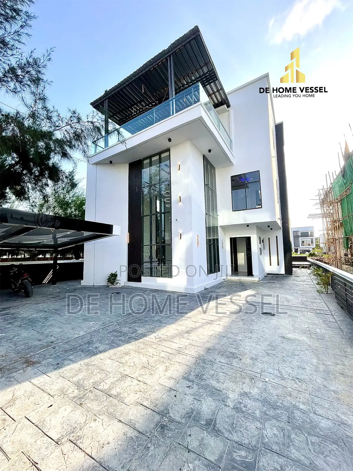 5bdrm Duplex in Lekki for sale in Lekki