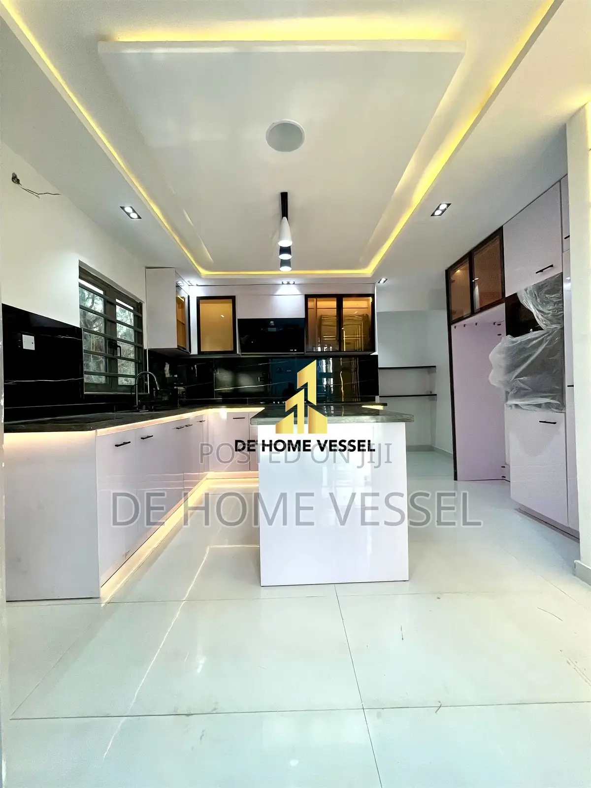 5bdrm Duplex in Lekki for sale in Lekki