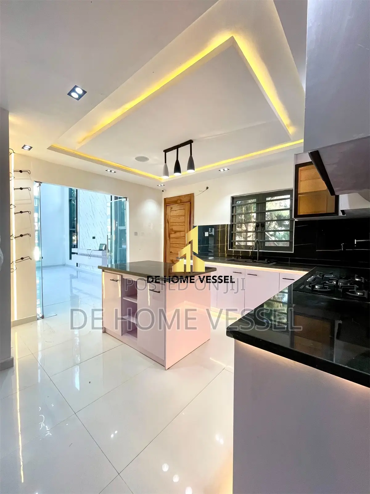 5bdrm Duplex in Lekki for sale in Lekki