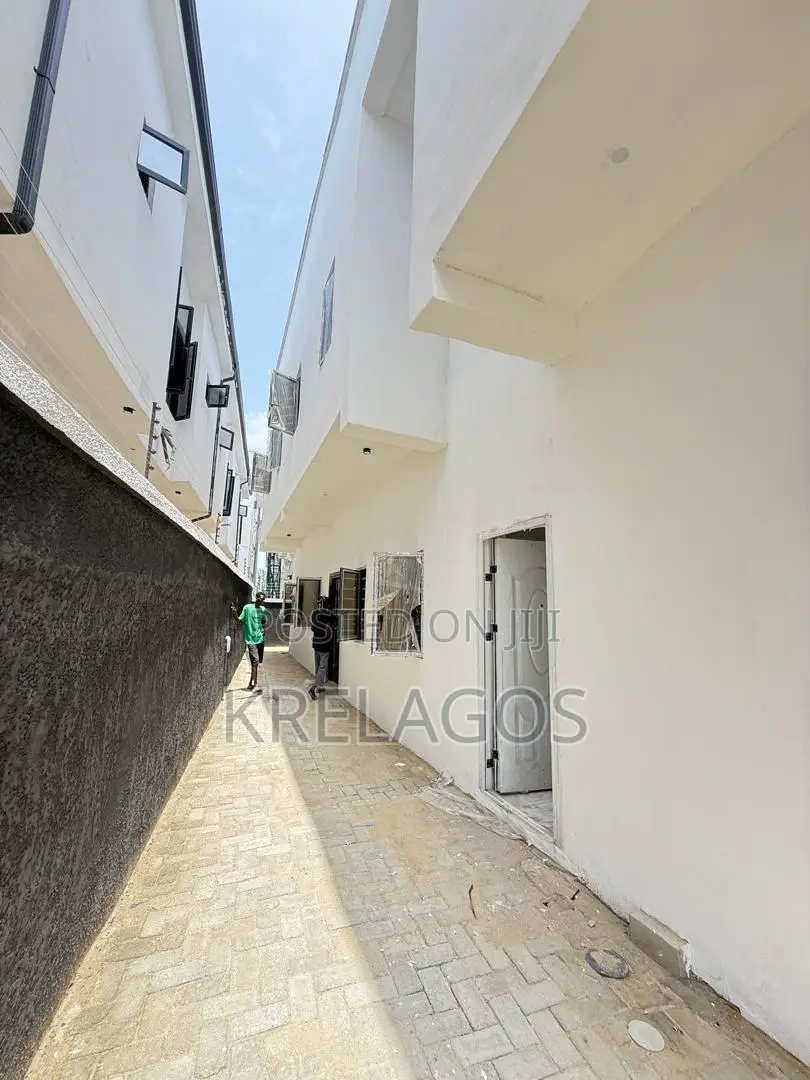 2bdrm Apartment in Ikota for sale in Ikota