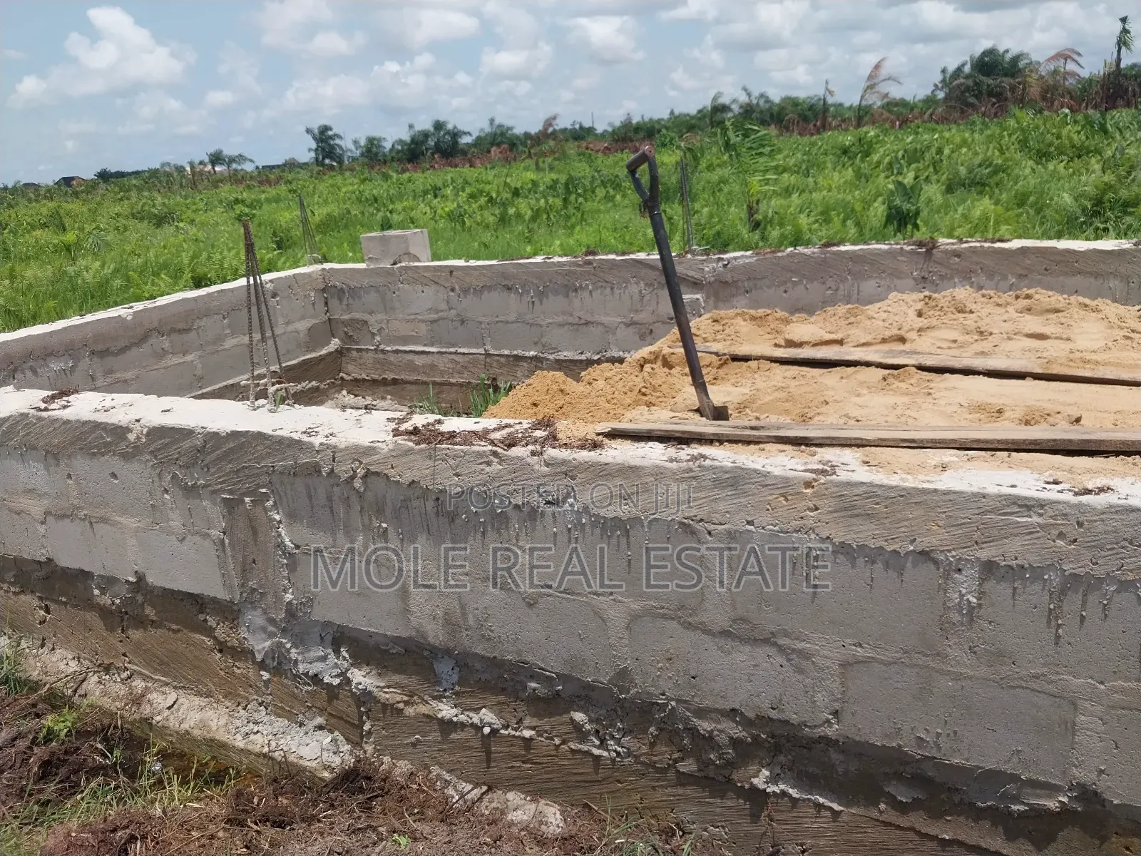 3 Bedroom Bungalow With Mini Factory Joke Ayo Axis Lagos in Alagbado