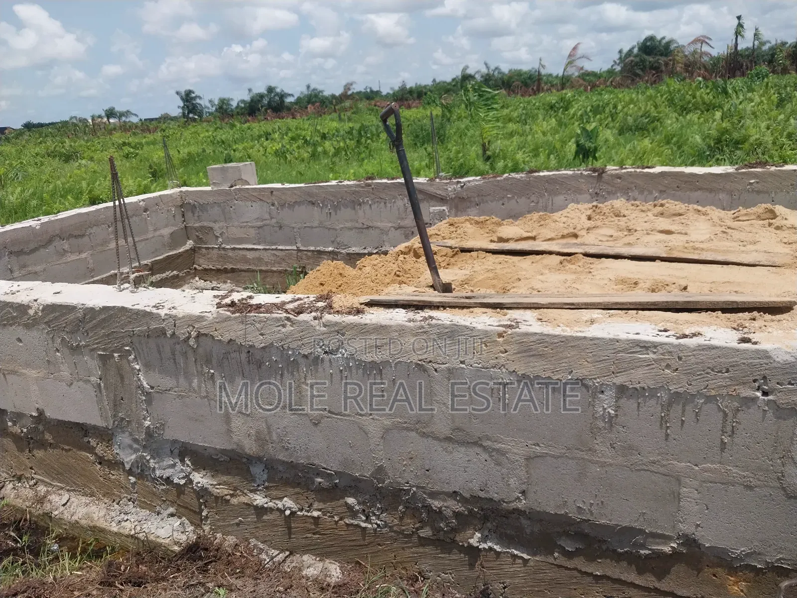 3 Bedroom Bungalow With Mini Factory Joke Ayo Axis Lagos in Alagbado