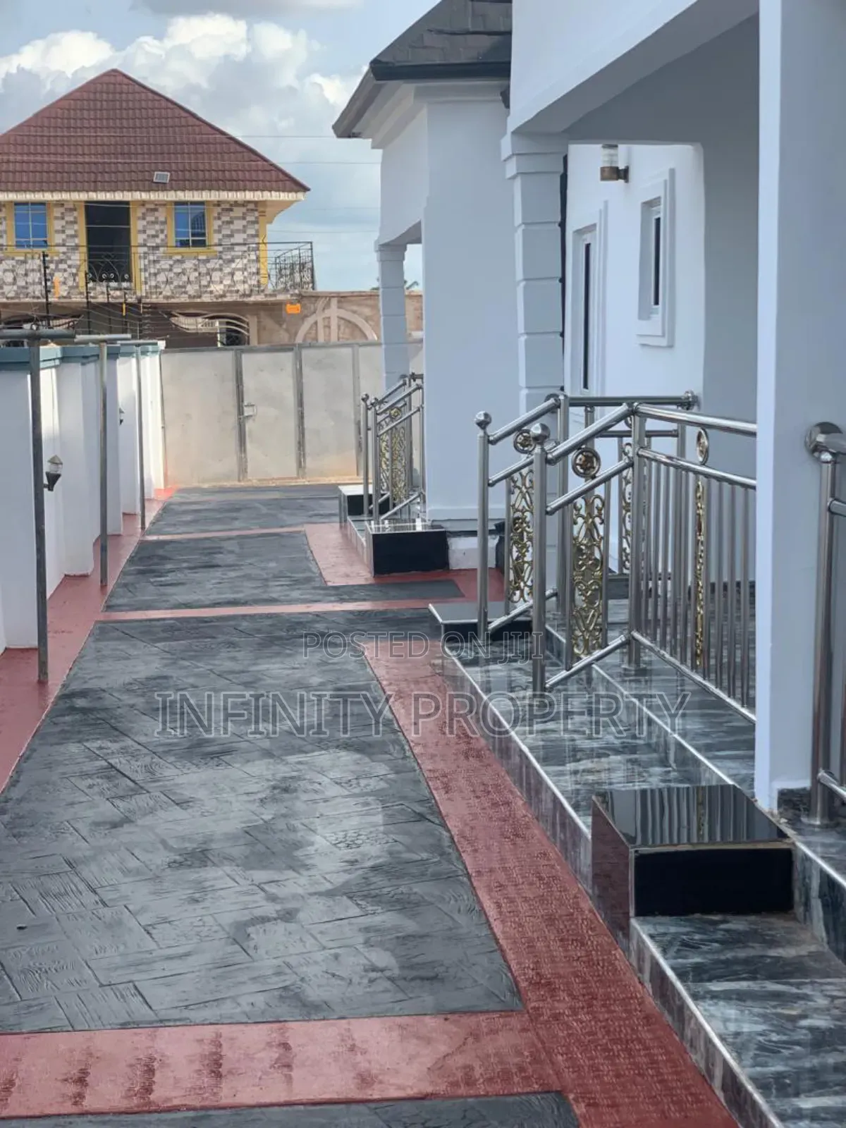 2bdrm Block of Flats in Rock Of Ages, Benin City for sale in Benin City