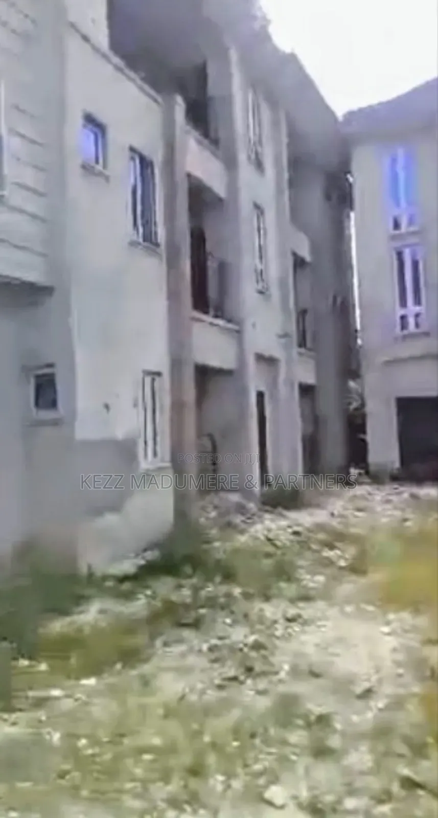 12bdrm Block of Flats in Off Sars Road Port for sale in Port-Harcourt