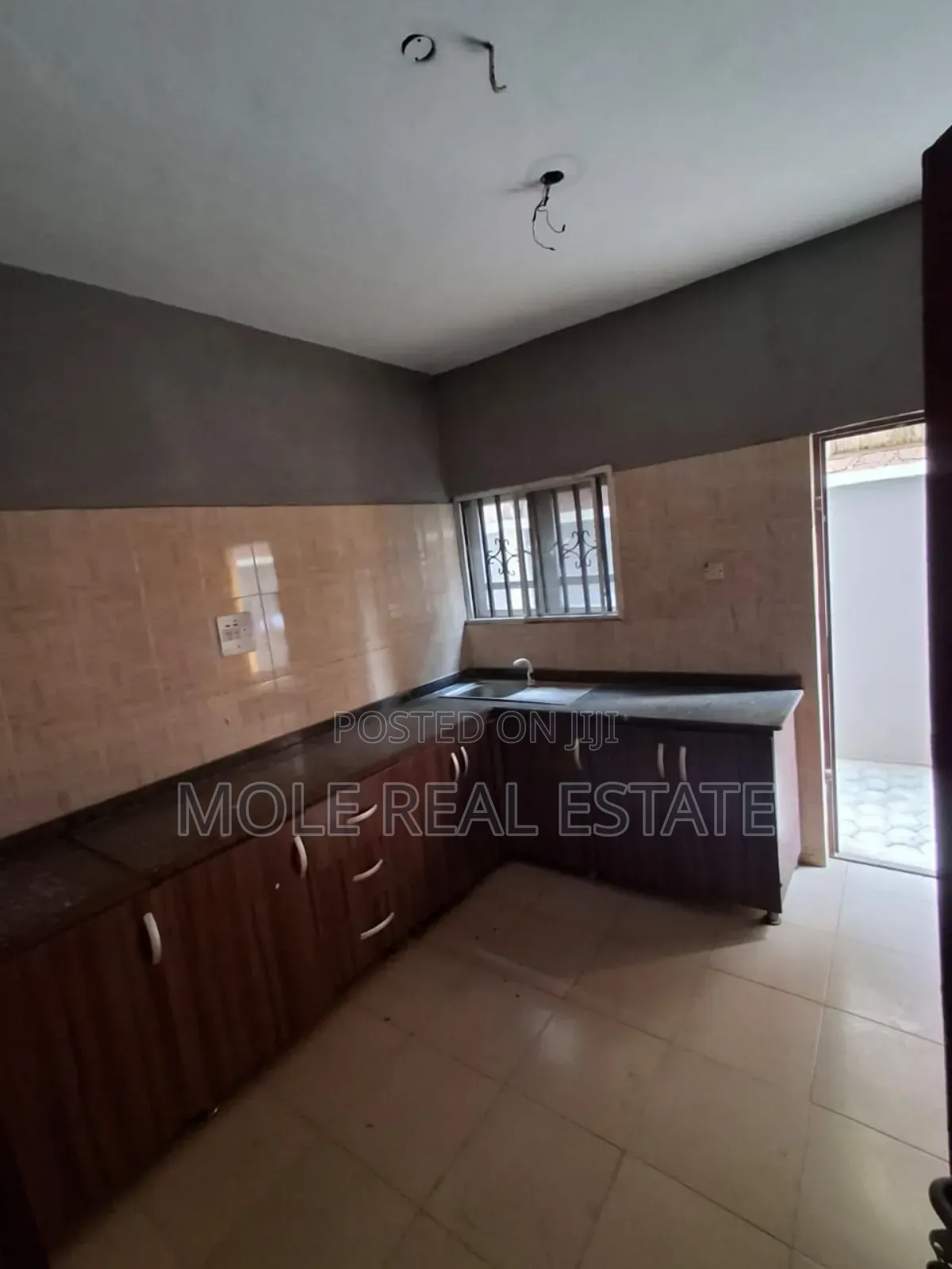 3bdrm Block of Flats in Ikotun Ijegun for sale in Ikotun/Igando