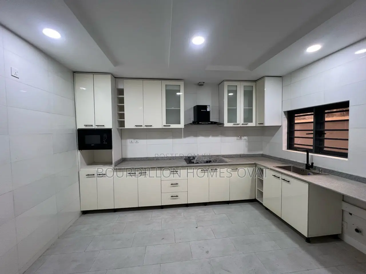 4bdrm Duplex in Lekki for sale in Lekki
