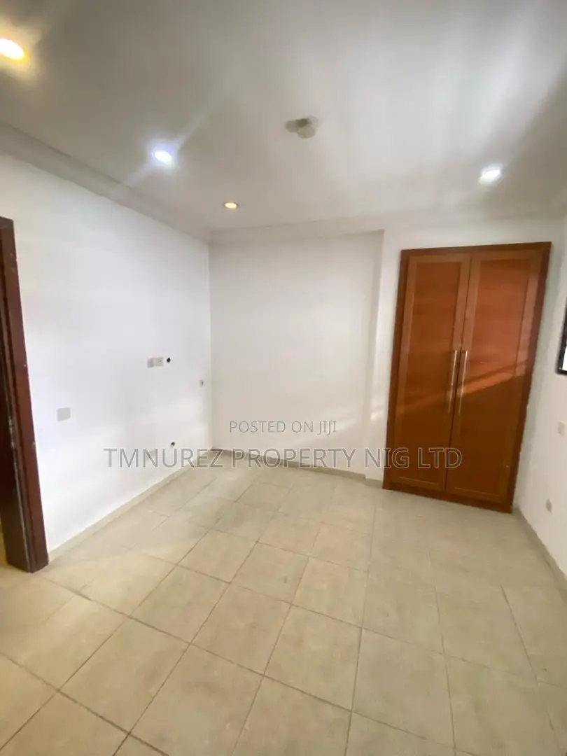 3bdrm Apartment in Lekki Phase1 for rent in Lekki Phase 1