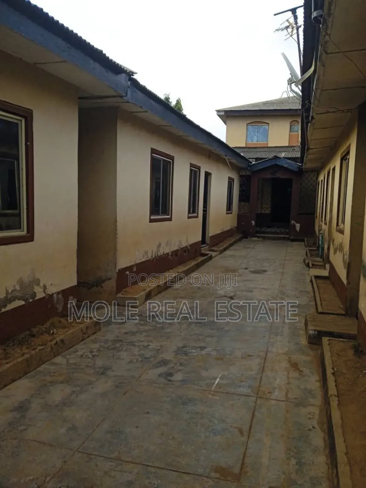 3bdrm Bungalow in Ekor Road Via Ile, Abule Egba for sale in Abule Egba