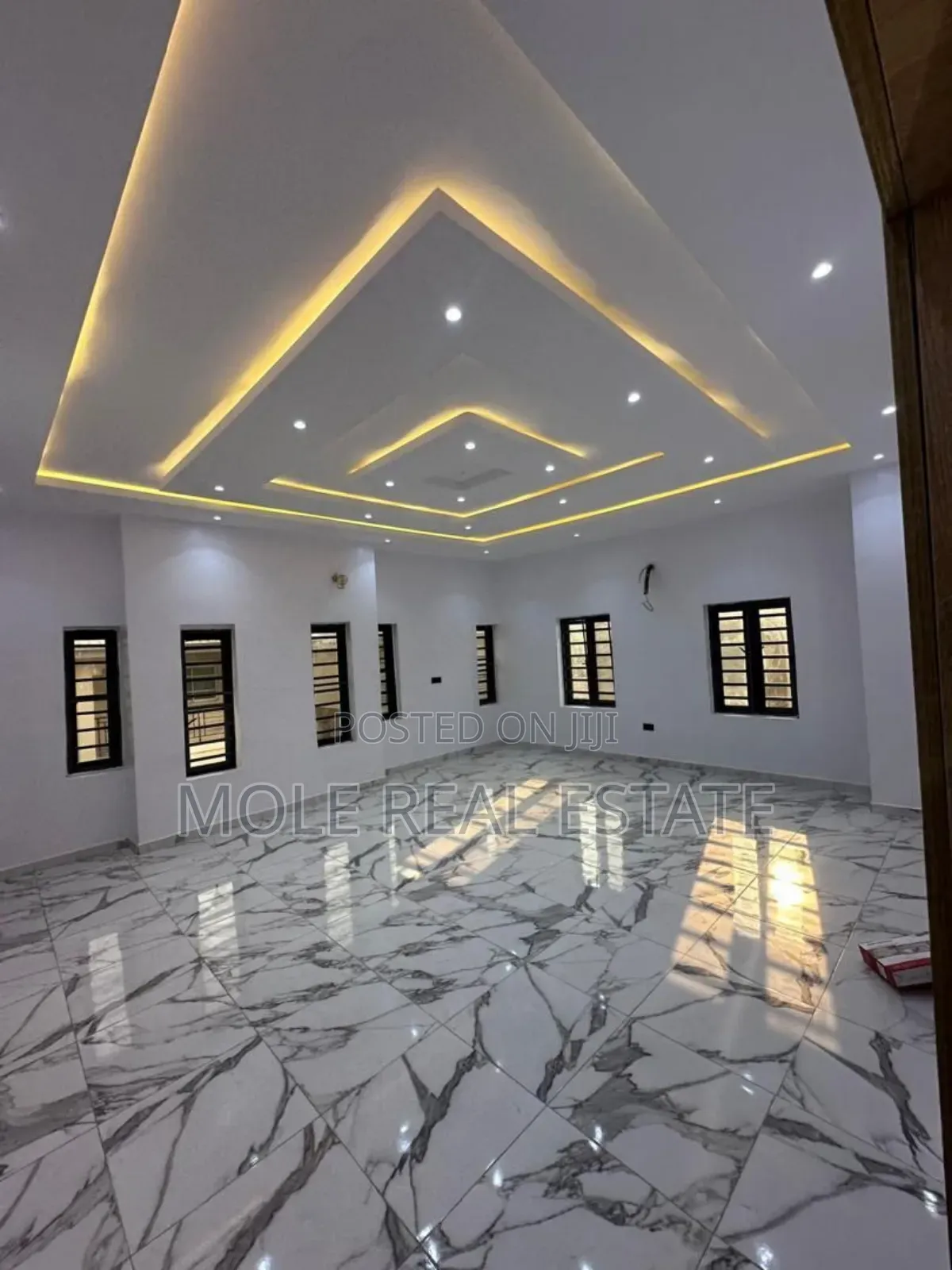 Furnished 5bdrm Duplex in Vgc Victoria Island for sale in Victoria Island