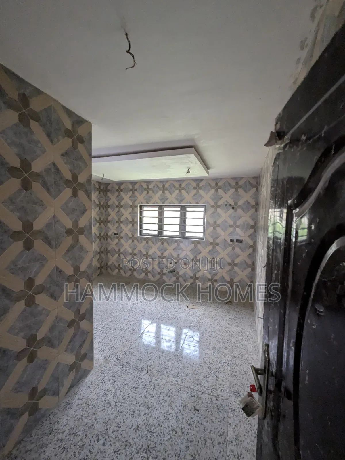 6bdrm Duplex in Ikolaba Gra, Agodi for sale in Agodi